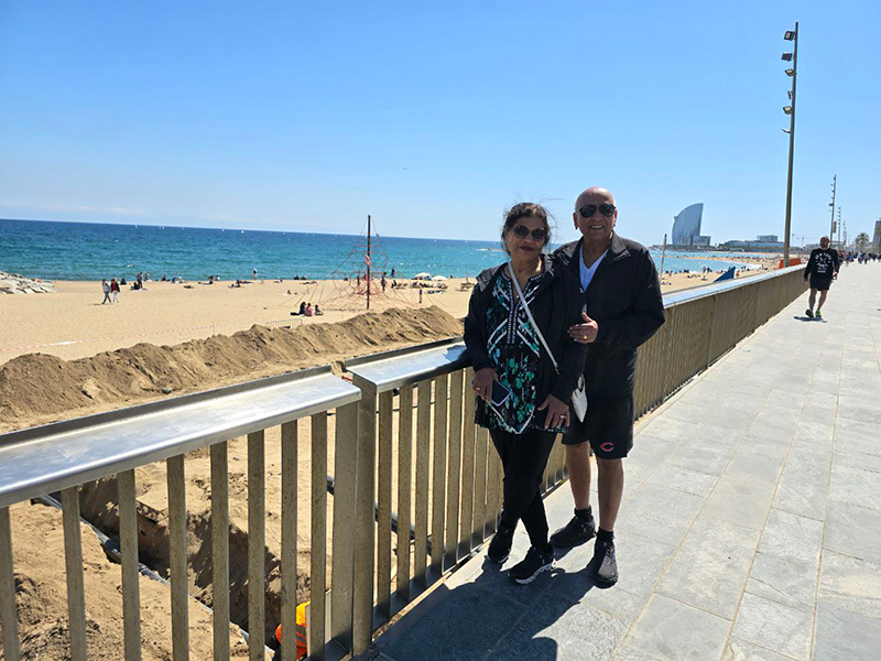 Barceloneta tour with happy clients