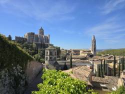 Girona's Jewish Quarter and Medieval Walls - City Secrets Tour
