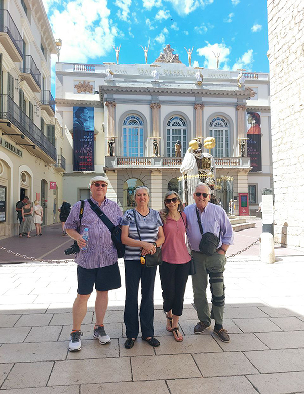 Guiding wonderful friends in Dali museum of Figueres