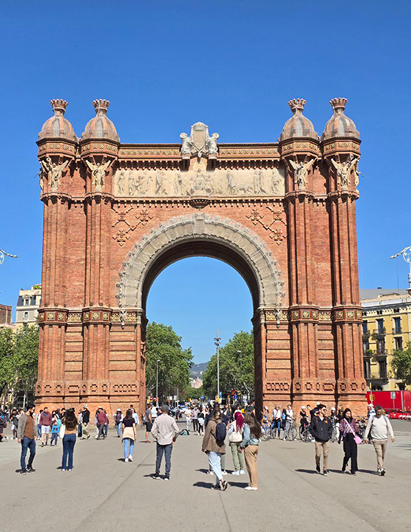 Triumphal arch of Barcelona